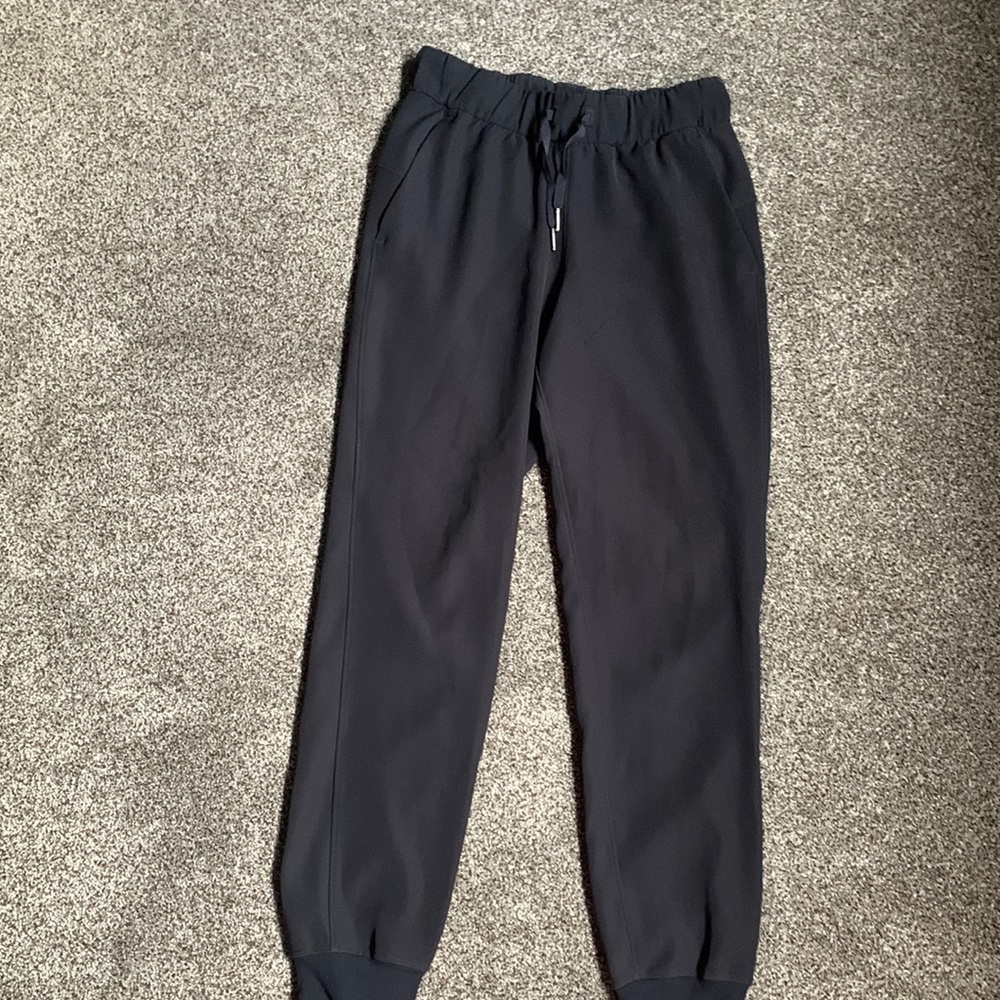 lululemon black joggers